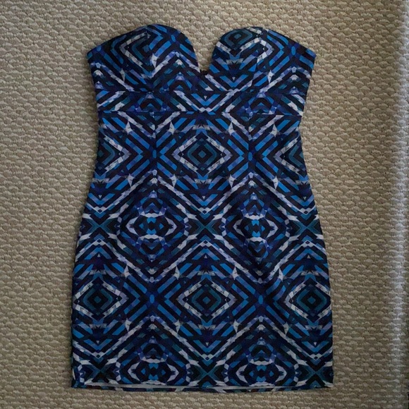 NBD Dresses & Skirts - NBD STRAPLESS DRESS